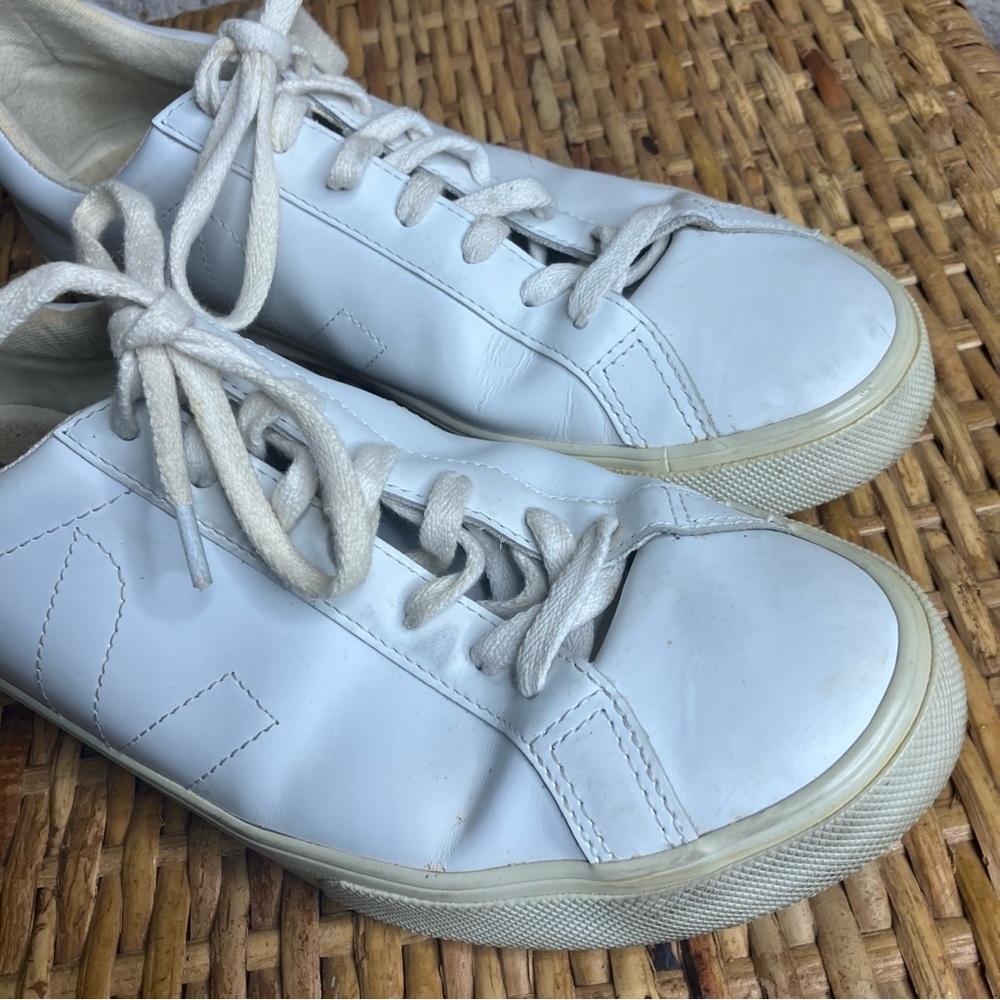 VEJA Esplar Leather Logo Sneakers - Picture 3 of 7